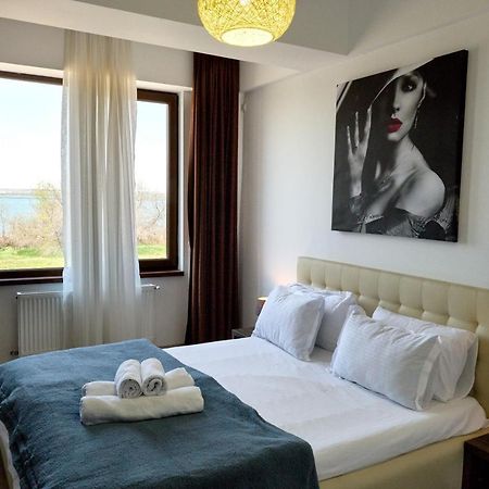 La Vida Loca Apartment Summerland Mamaia Extérieur photo