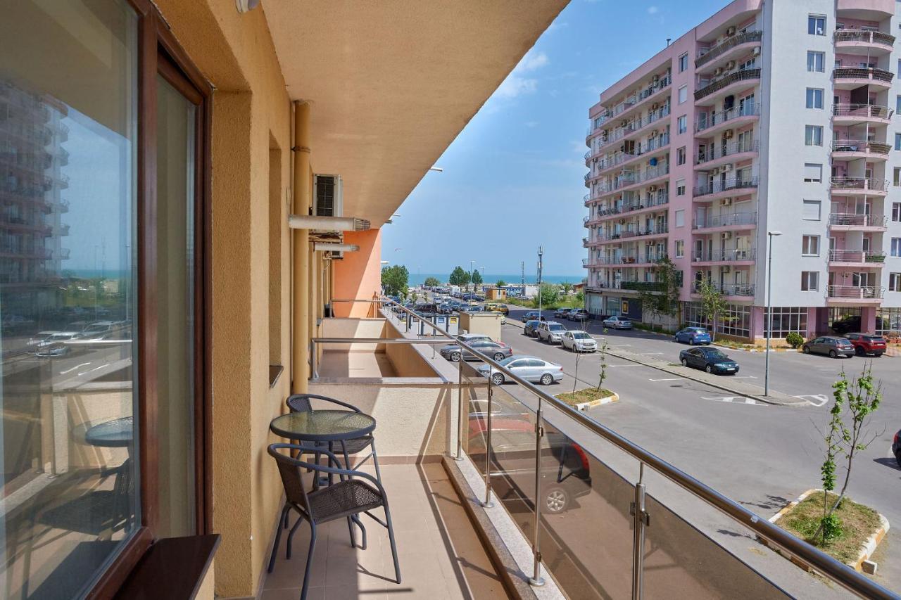 La Vida Loca Apartment Summerland Mamaia Extérieur photo