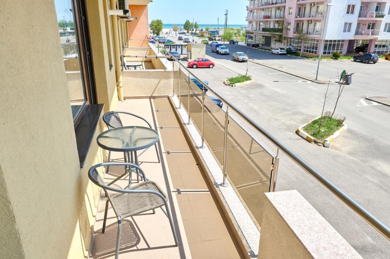 La Vida Loca Apartment Summerland Mamaia Extérieur photo