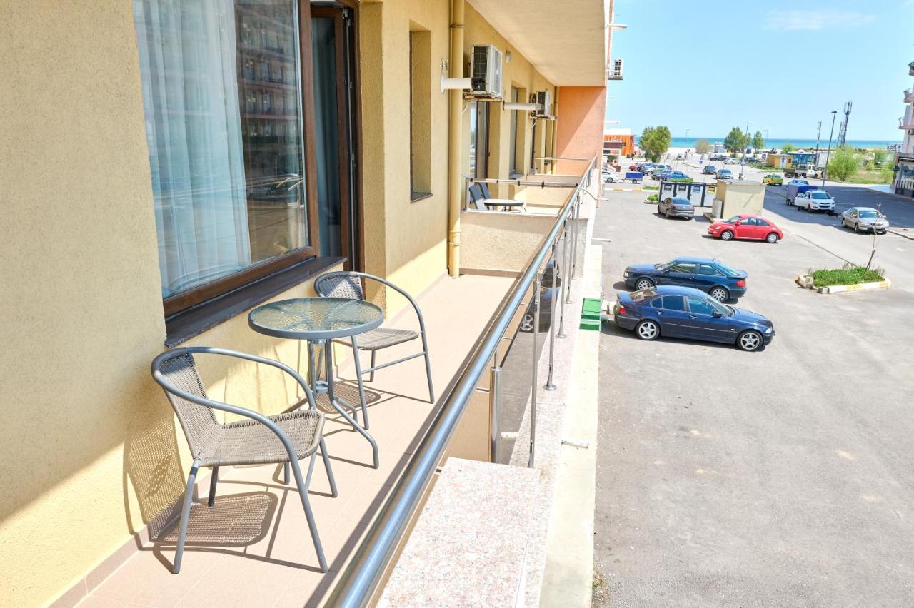 La Vida Loca Apartment Summerland Mamaia Extérieur photo